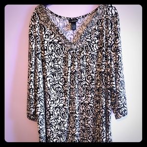 Beautiful black and white tunic